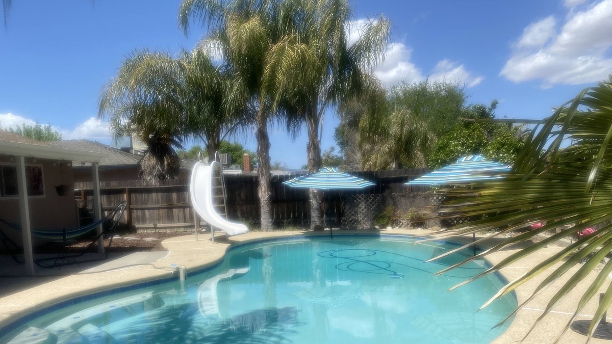 Coalinga House | Furnished home with pool in Coalinga, Ca