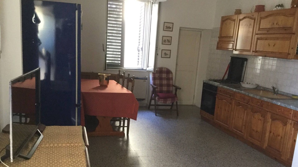 Mottola Apartment | furnished house with garden