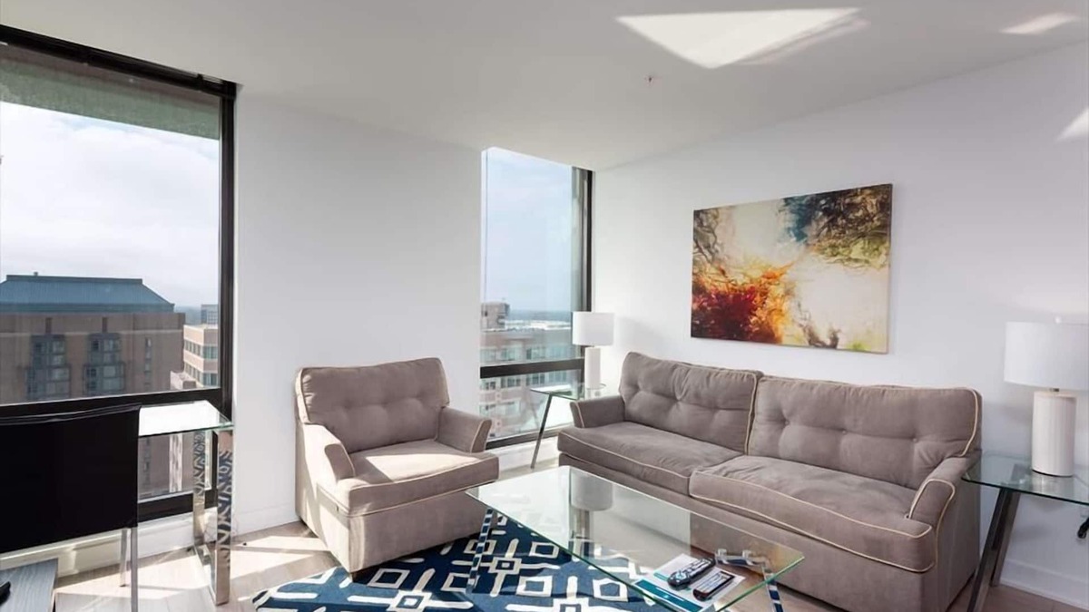Reston Apartment | Furnished Luxury Getaway | nr Spring Hill | Reston Town Center
