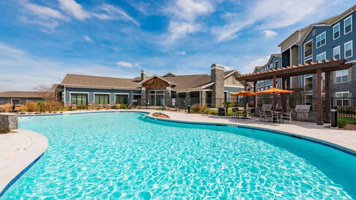 Tomball Apartment | Furnished Pool View Resort