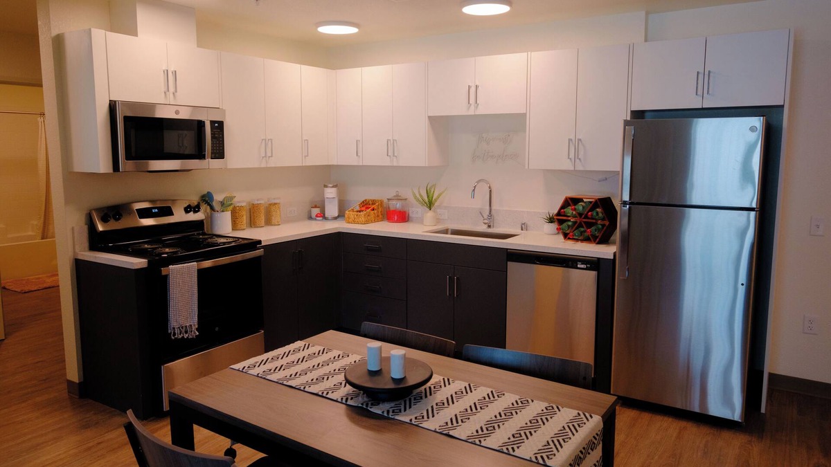 Napa Apartment | Furnished private bedroom in brand-new professionally managed Napa rental
