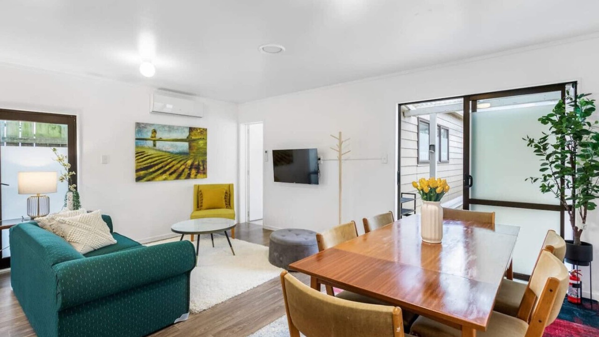Clover Park House | Fusion Modern Escape with Parking and Patio