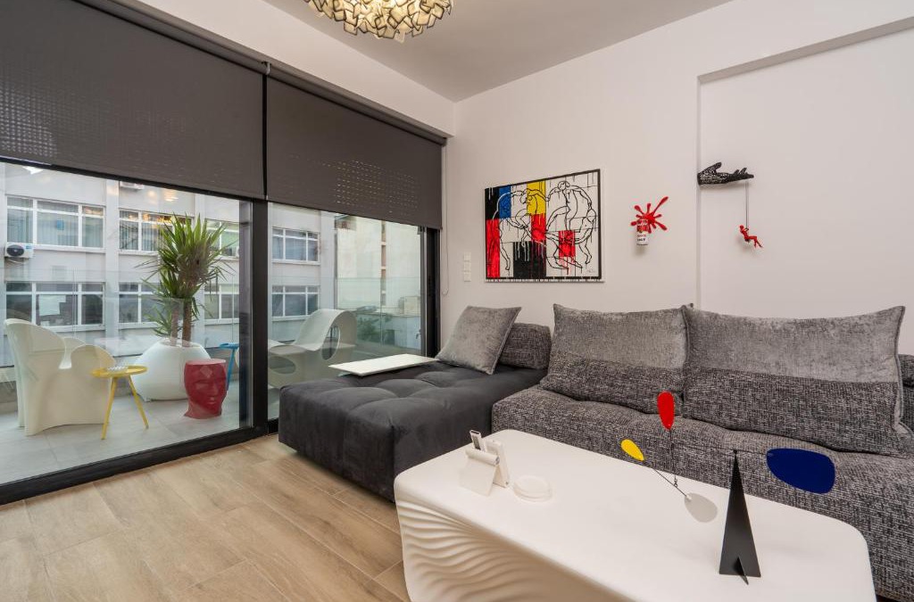 Platia Viktorias Apartment | Futuristic 2BD Apt by Metro & Pedion Areos Park