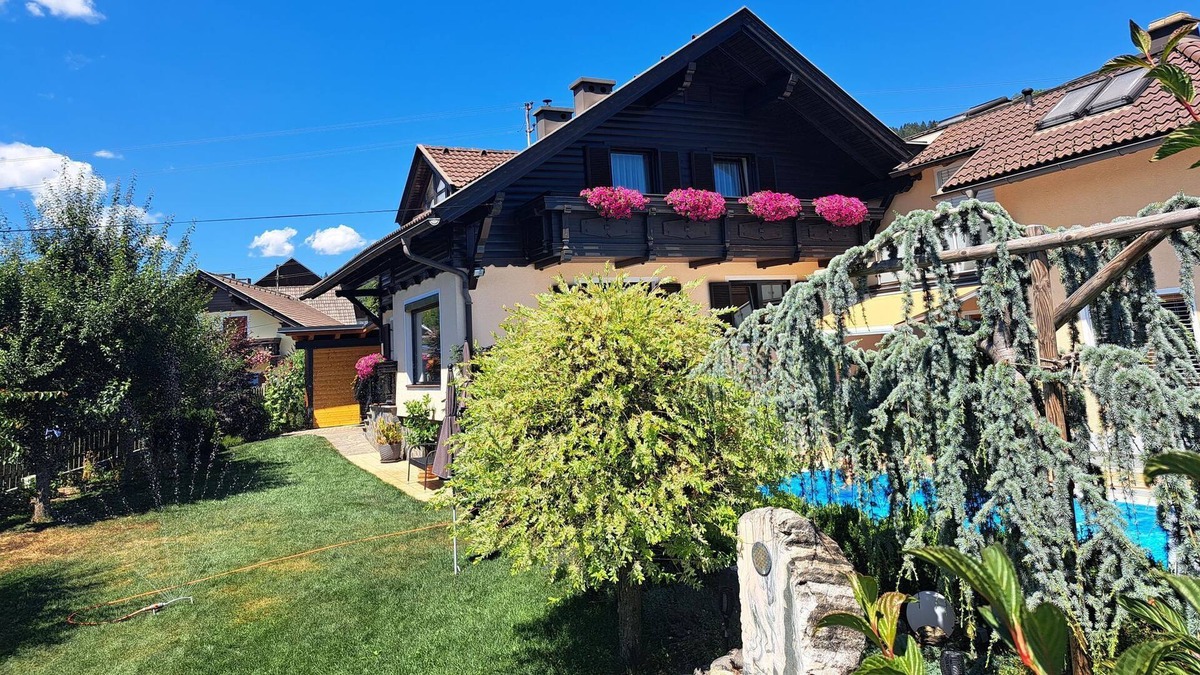 Feldkirchen in Kaernten Apartment | Gästehaus Maurer - Doppelzimmer mit Balkon