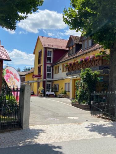 Oberasbach Hotel | Gästehaus - Kretschmannshof