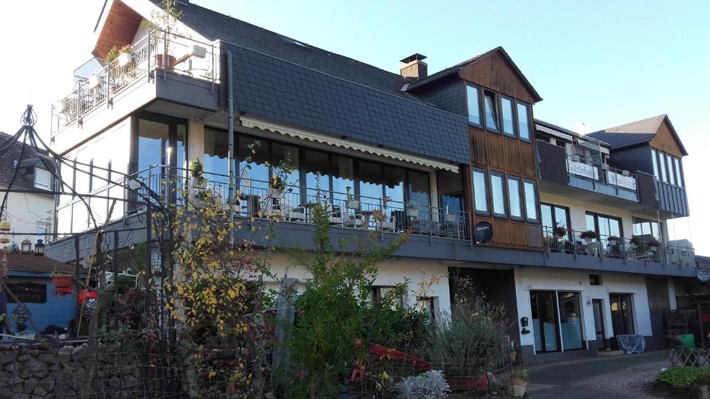 Trittenheim Bed & Breakfast | Gästehaus Moselblick