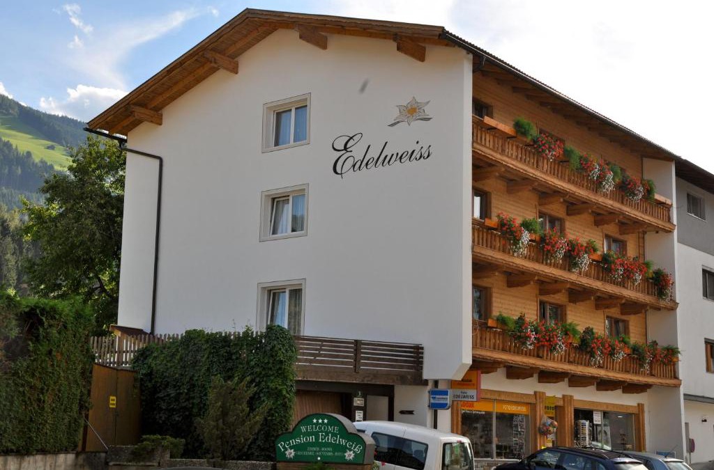 Kolsass House | Gästehaus Pension Edelweiss
