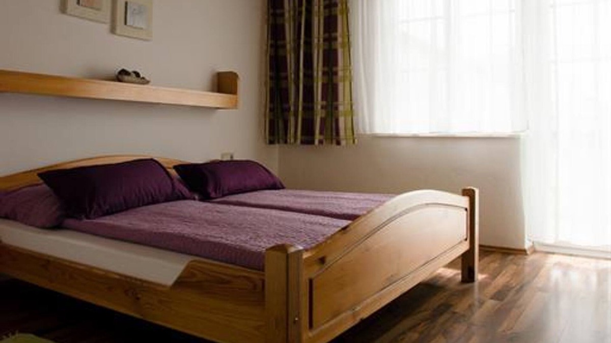 Podersdorf am See Cottage | Gästehaus Ringbauer - Doppelzimmer mit Dusche, WC