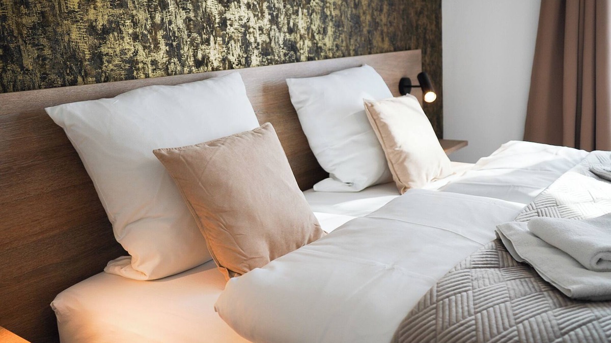 Estenfeld Hotel | Gästezimmer nahe Würzburg - schöne, saubere & preiswerte Zimmer, an der A7