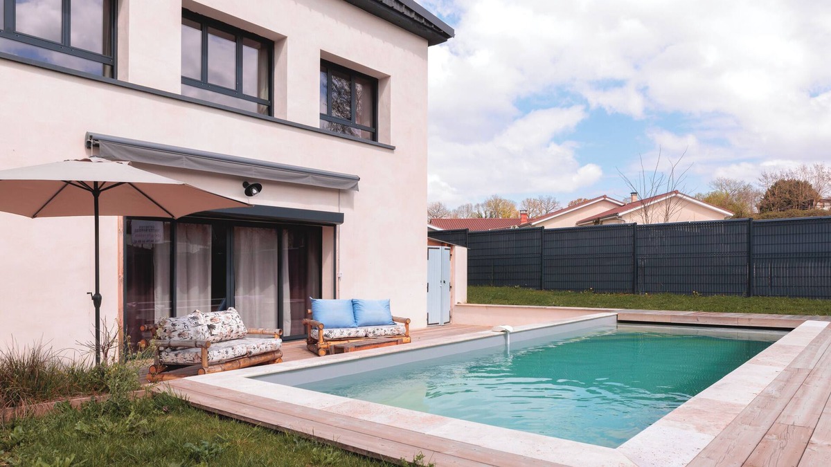 Saint-Etienne-sur-Chalaronne House | Gîte les Passages - 14 people - private pool