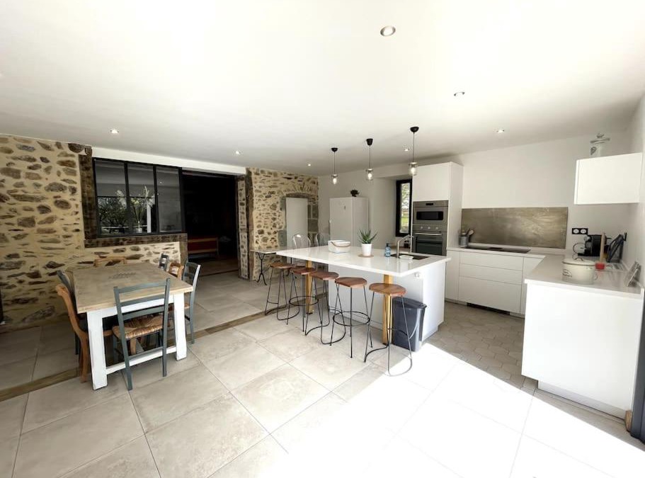 Saint-Quentin-sur-Charente House | Gîte à la campagne au bord d'un Lac 8 personnes