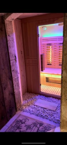 Orleans Apartment | Gîte 4 étoiles - Sauna & Balnéo jacuzzi privatifs