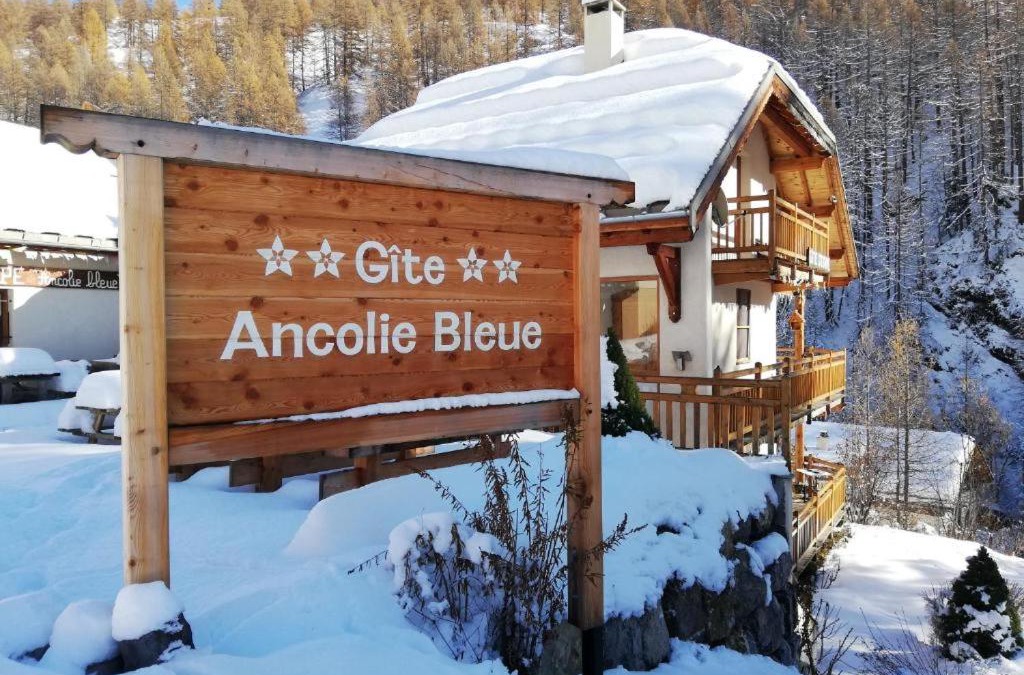 Abries House | Gîte Ancolie Bleue