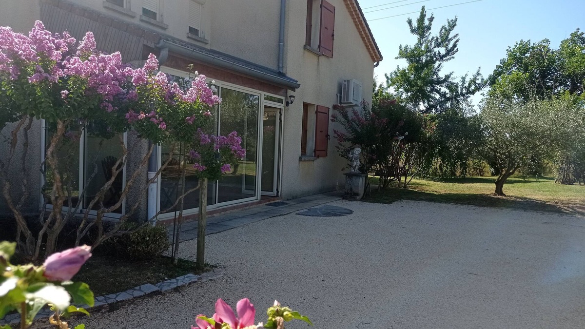 Lablachere House | Gîte Avec Terrain Arboré Pour 4 à 6 Personnes en sud Ardèche à Lablachère