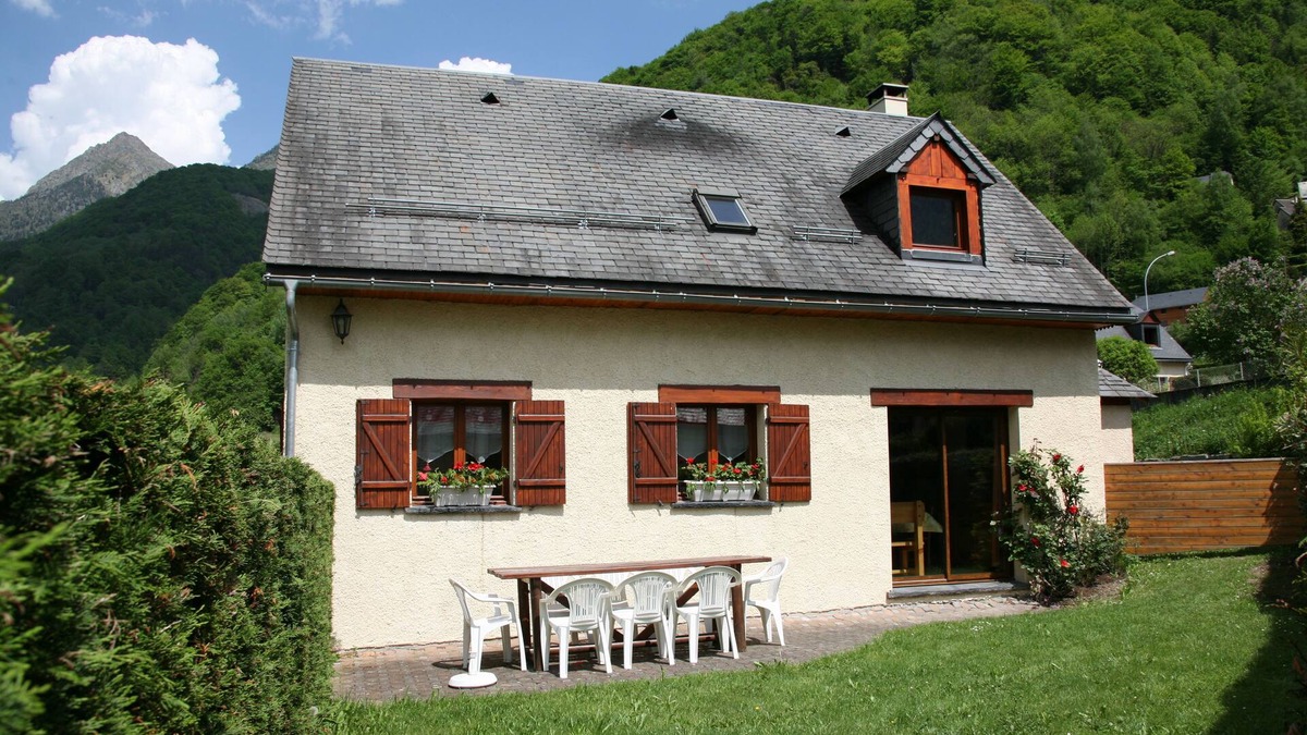 Cauterets Ski Chalet | Gîte Balnéo le Patou * up to 10 people