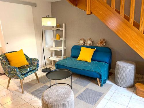 Saint-Bonnet-de-Rochefort House | Gîte charmant avec spa et jardin, près de la Sioule - FR-1-489-342