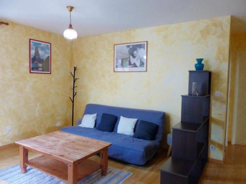 Saint-Palais Apartment | Gîte chaleureux à Saint-Palais avec séjour accueillant - FR-1-489-418