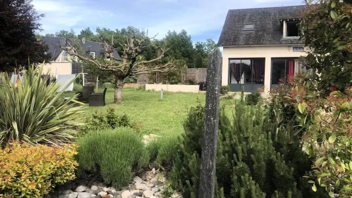 Lissac-sur-Couze Villa | Gîte de France in Lissac sur Couze 3 ears - Gîte de France 8 people