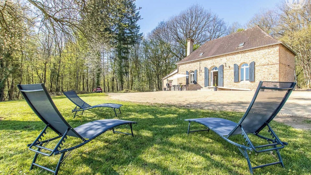 Mouthier-en-Bresse House | Gîte Des Bois de Dissey