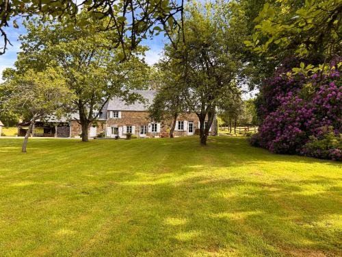 Bourguenolles House | Gîte du Rochelu 4 Étoiles 5000 m2 of Garden, near to Mont Saint Michel & Granville island