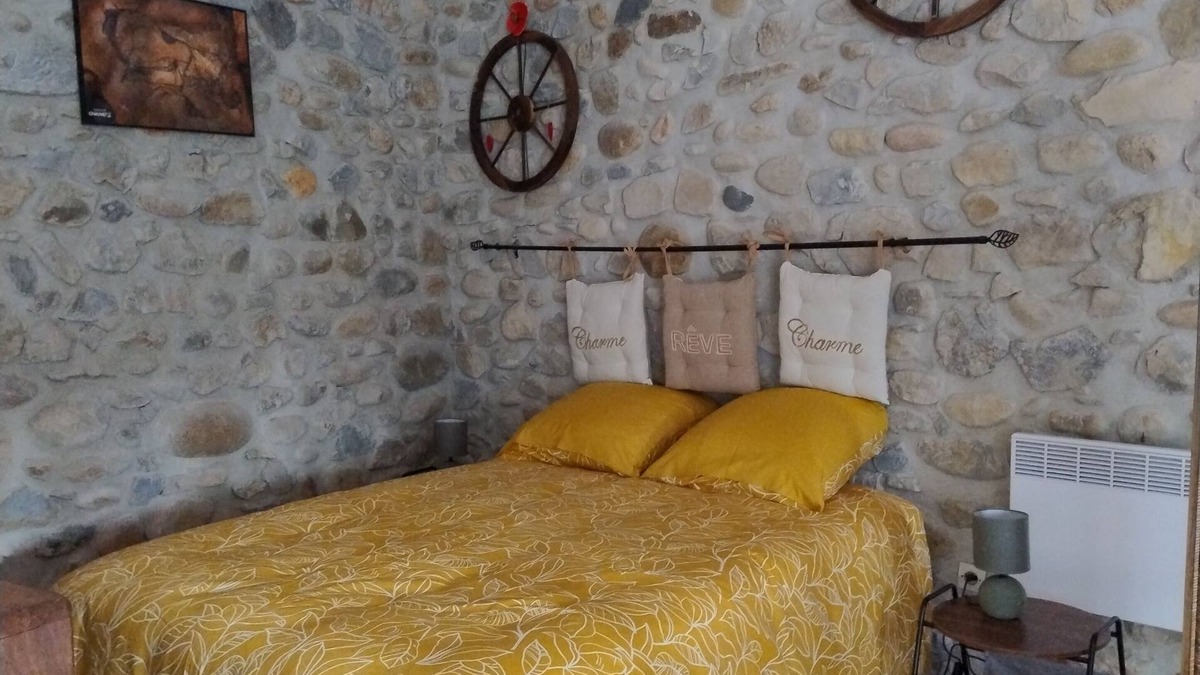 Vallon-Pont-d'Arc House | Gîte en Pierre Avec SPA "lou Caladou"