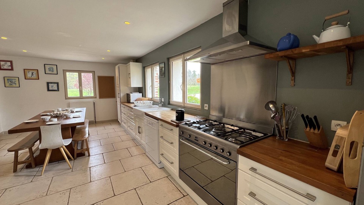 Chaumont-sur-Tharonne House | Gîte Enchanté~ Château~bain Nordique-sauna