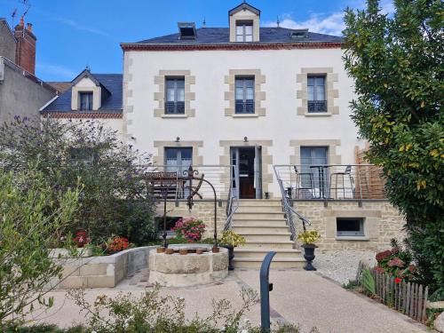 Briare Bed & Breakfast | Gîte Grand Capacité avec Parking et Animaux Admis - FR-1-590-370