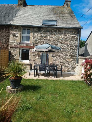 Neant-sur-Yvel House | Gîte l'orée de la forêt légendaire