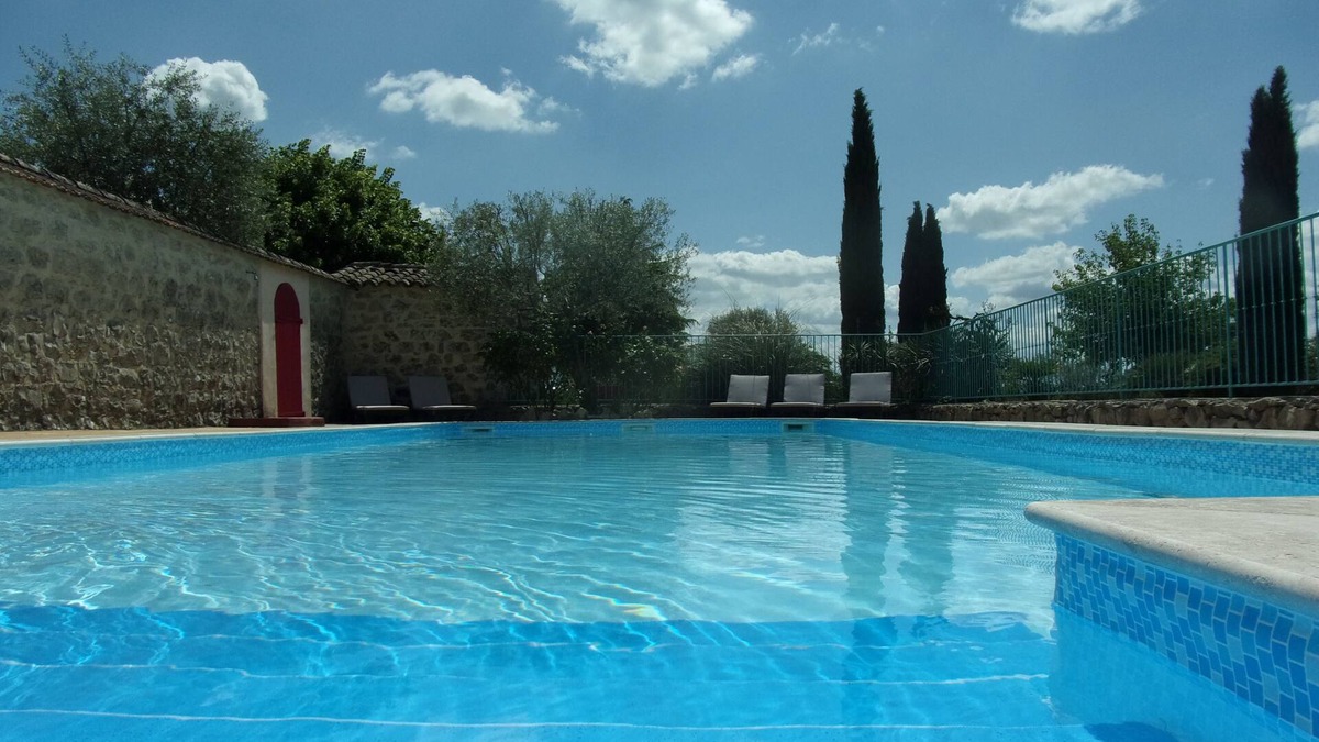 Joyeuse Cottage | Gîte * le MAGNAN, 50m², charm and nature, heated swimming pool, south Ardèche