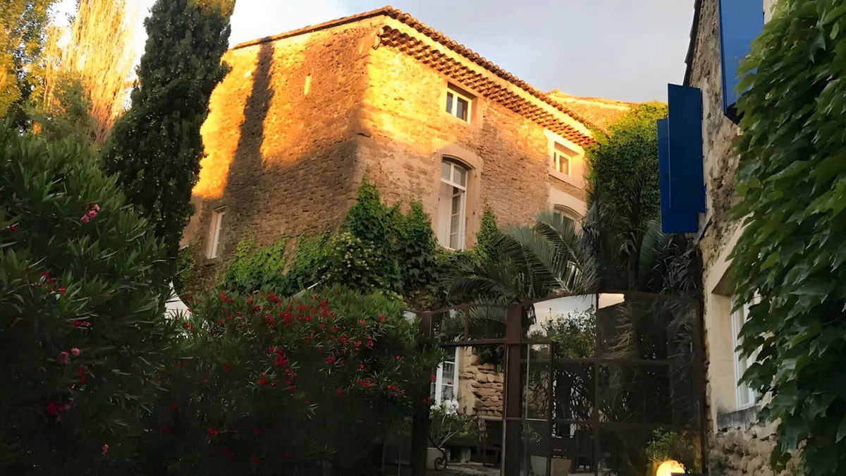 Suze-la-Rousse House | Gîte 'Les Aiguières en Provence' with Private Terrace, Private Garden and Wi-Fi