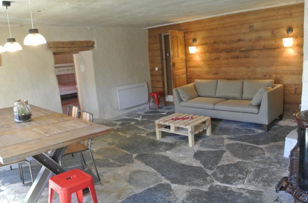 Saint-Clement-sur-Durance House | Gîte Les Clots Clément