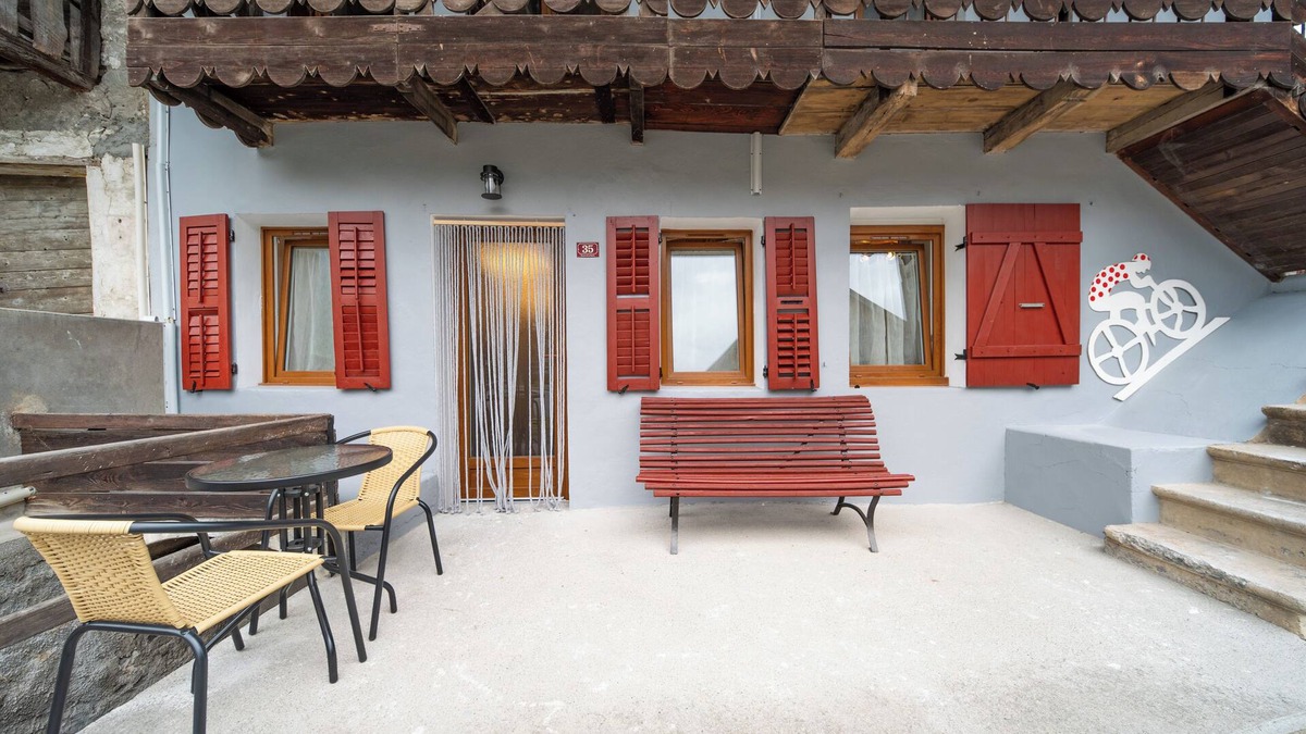 Sainte-Marie-de-Cuines Apartment | Gîte les cols