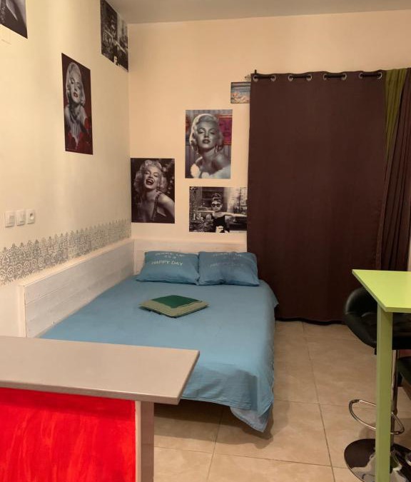 Saint-Martin-Lalande Apartment | Gîte Marilyn