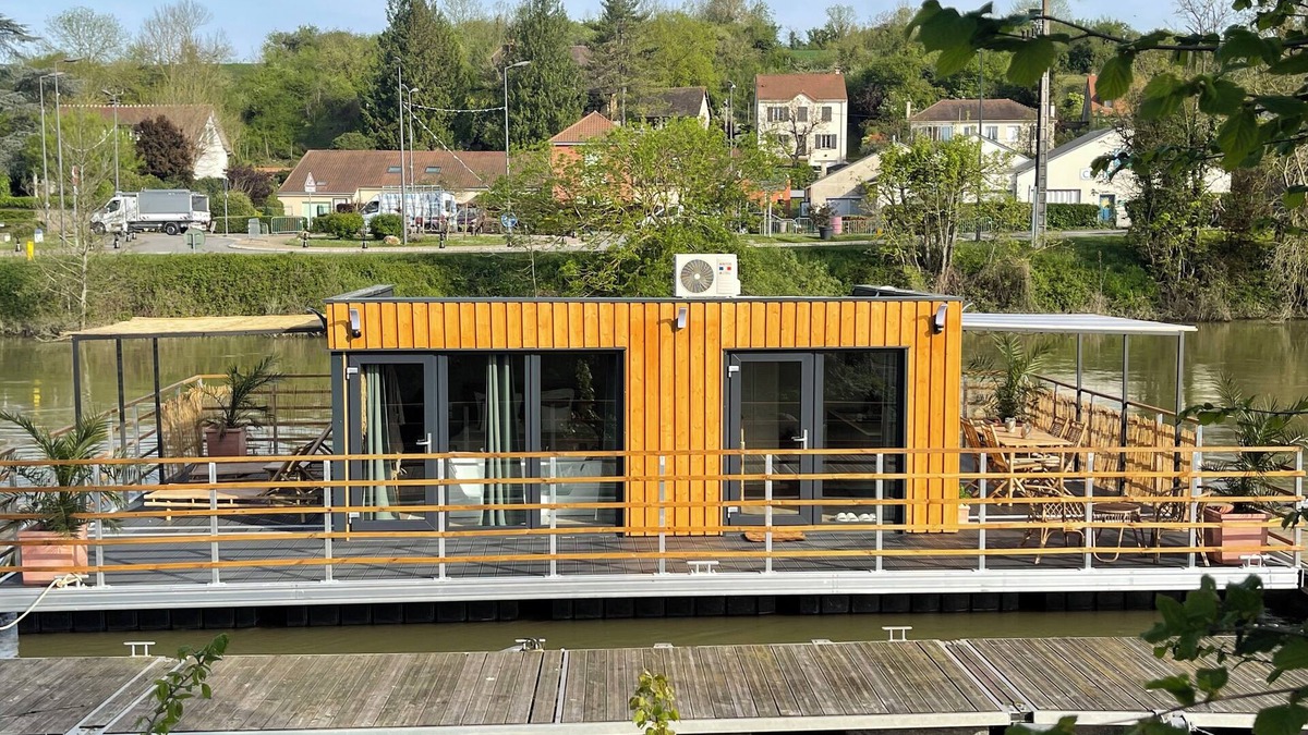Bennecourt Boat Rental | Gîte Seine et Nature : Le Capitaine