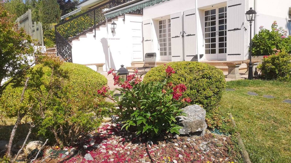 Chateauneuf-de-Galaure Apartment | Gîte-studio "bellevue"