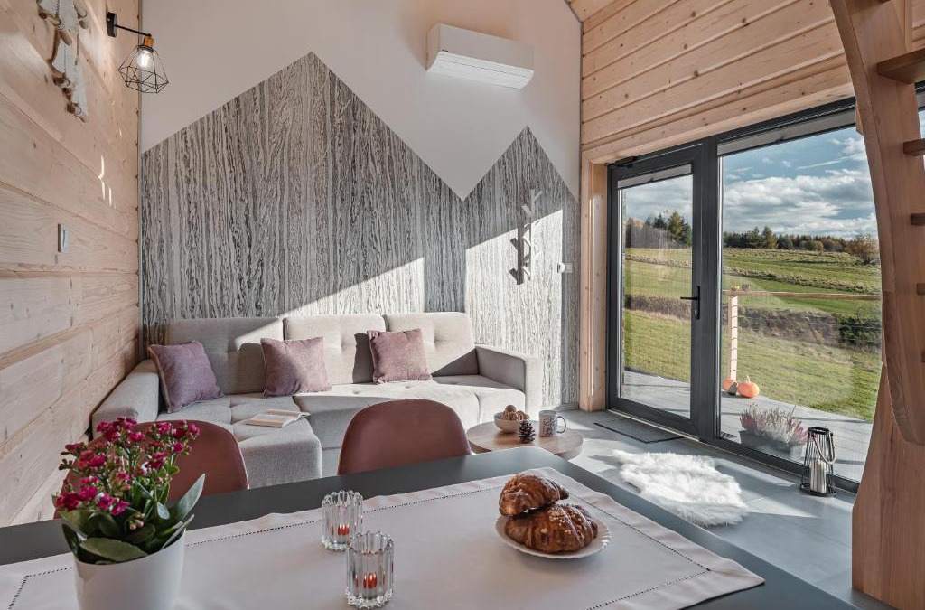 Czorsztyn Ski Chalet | Górski Horyzont - domki nad jeziorem z widokiem na Tatry