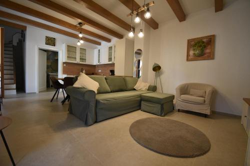 Szentendrei Apartment | Gőzhajó Loft - Családi ház terasszal, 2 fürdőszobával, kerékpárral