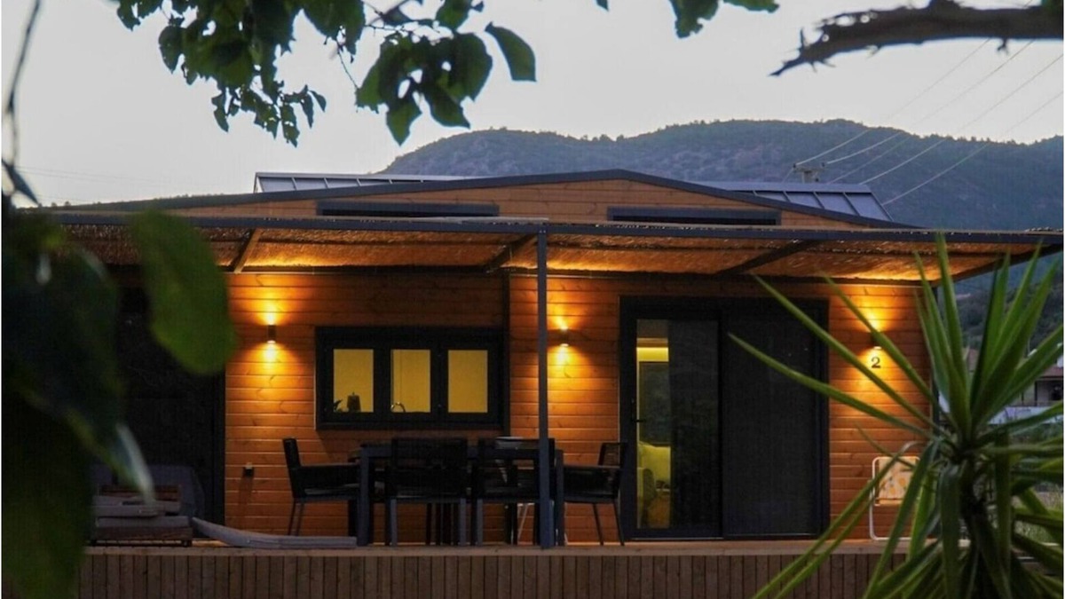 Hayitbuku Cabin | G A I A Tiny Houses - 70 meters to the beach. 2
