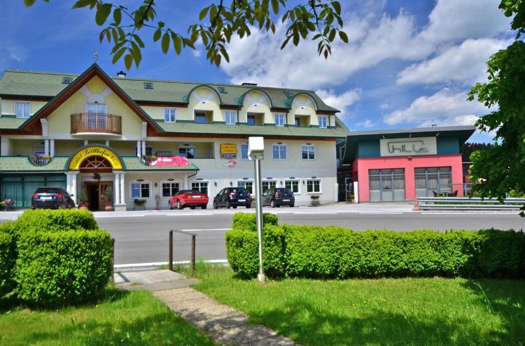 Fladnitz an der Teichalm Hotel | G.H. Knoll "Proellhofer" Cafe Bar Hills