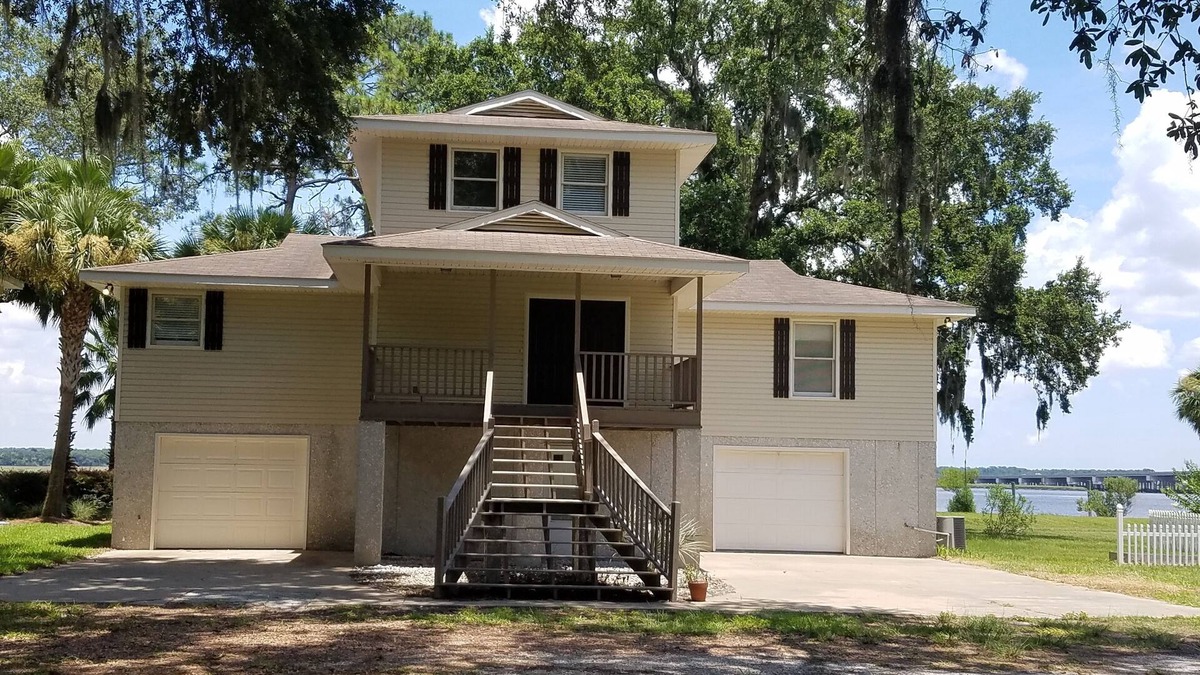Brunswick House | GA Coastal Fishing, Boating, Retreat, Deepwater, Riverfront, 50 foot dock, FLETC