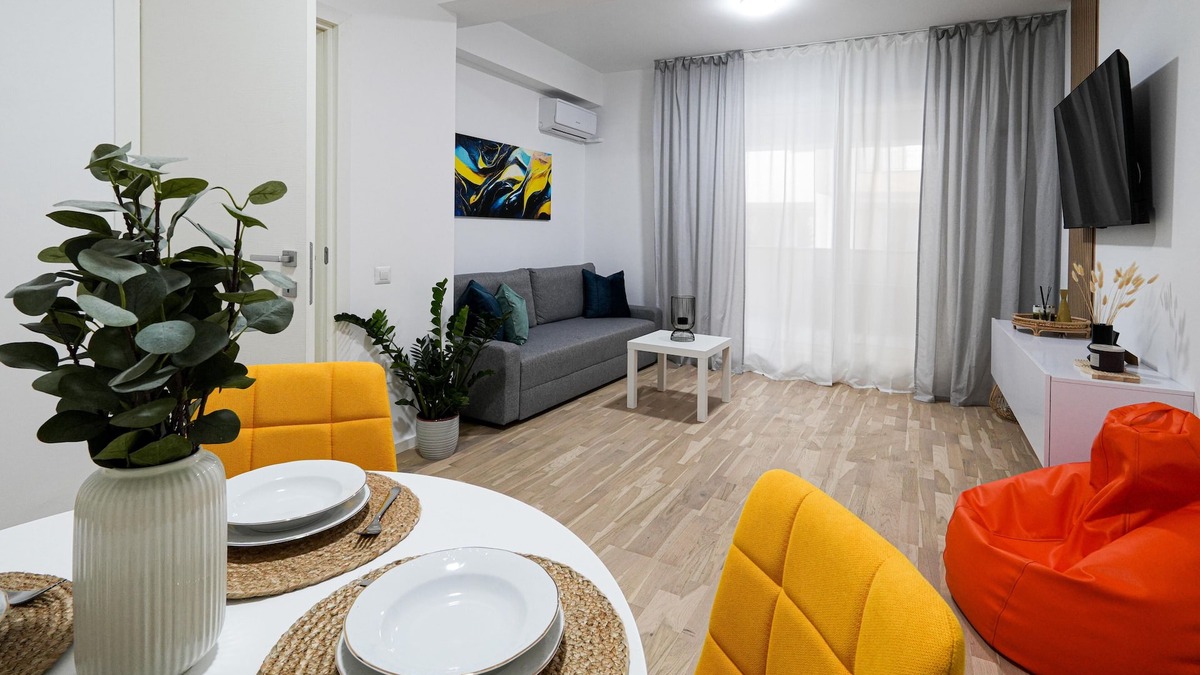 Sector 2 Apartment | Gabi