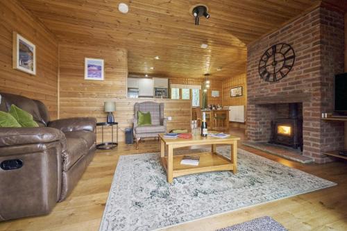 Thurstonfield House | Gadwall Lodge with Hot-tub