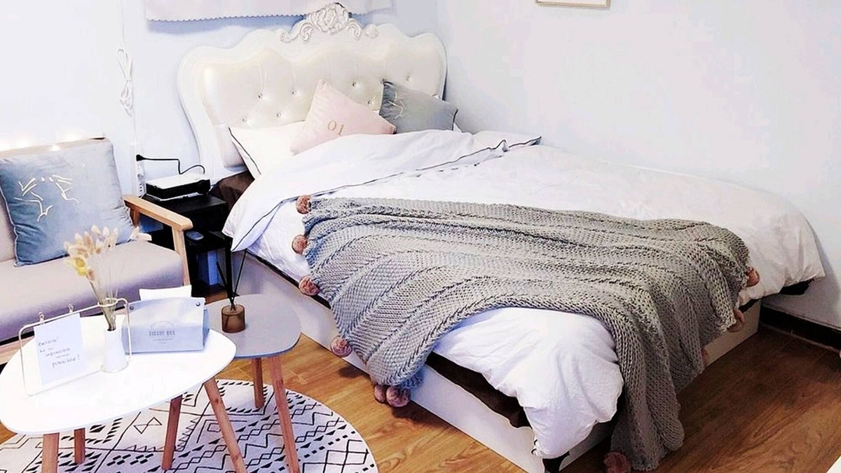 Downtown Beijing Apartment | Galaxy Cozy HuTong Movie Night Downtown