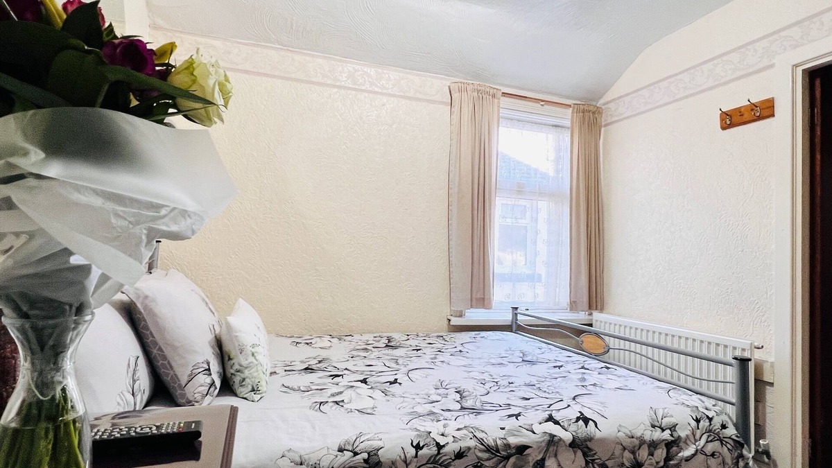Blackpool Town Center Hotel | Galaxy Hotel