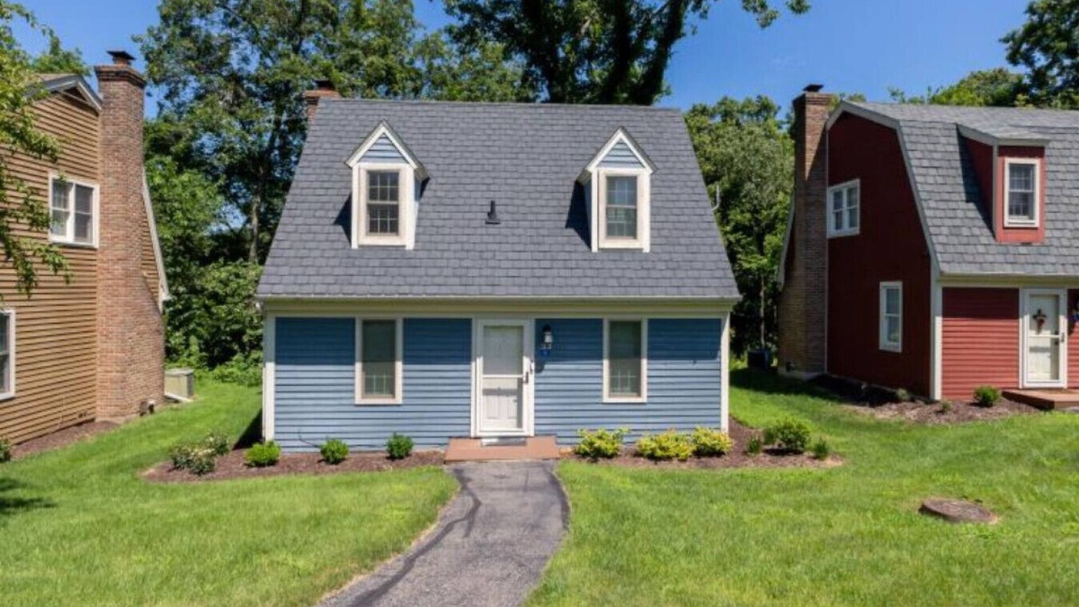 The Galena Territory House | Galena Settlement Getaway