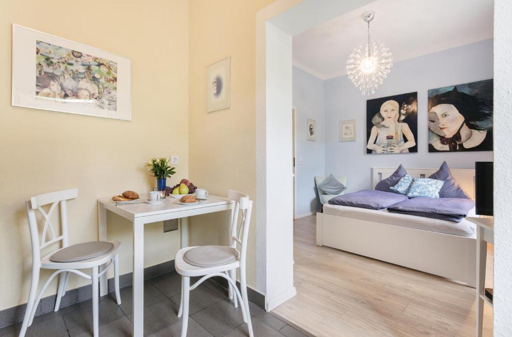 Leipziger Vorstadt Apartment | Galeriewohnung in der Neustadt