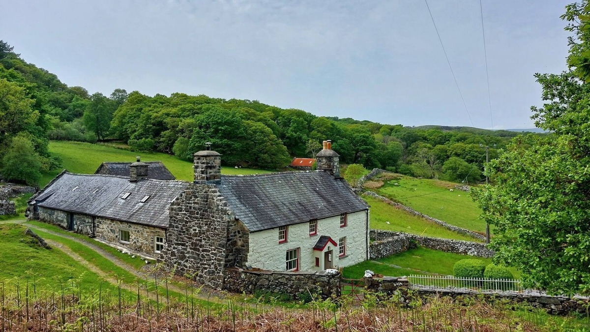 Dolgellau Other | Gallestra a Rustic, Rural Retreat Farm House Nr Dolgellau Snowdonia