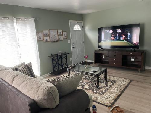 Elmira House | Gallimore TLC bungalow