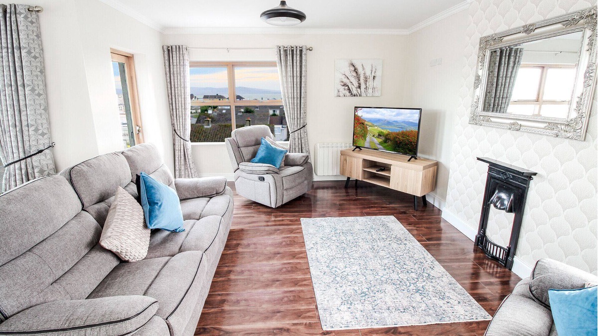 Claddagh Apartment | Galway City Luxury Apartment with Elevator