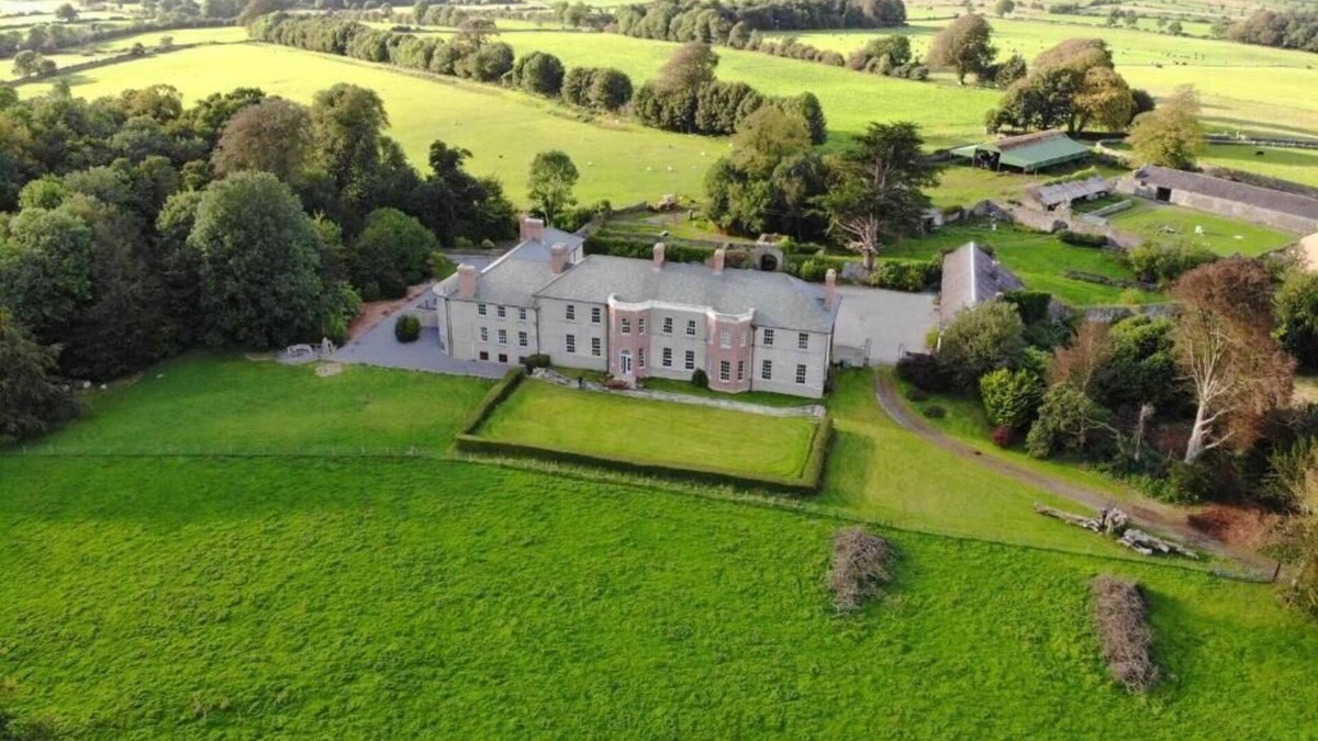 Tuam Other | Galway's CastleHacket House King's Room
